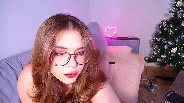 Snapshot of CutiePie3 chatting on 12.18.24 CutiePie3 online show from 12.18.24