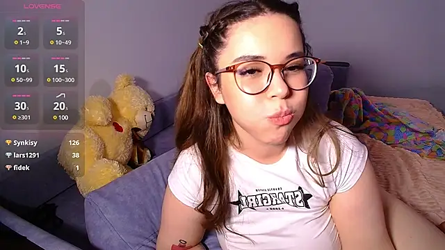 Snapshot of CutiePie3 chatting on 01.25.25 CutiePie3 online show from 01.25.25