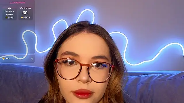 Snapshot of CutiePie3 chatting on 03.14.25 CutiePie3 online show from 03.14.25