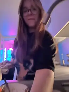 Snapshot of CutiePie3 chatting on 09.14.25 CutiePie3 online show from 09.14.25