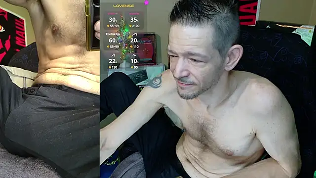 Snapshot of MasterForgedRayy chatting on 12.26.24 MasterForgedRayy online show from 12.26.24