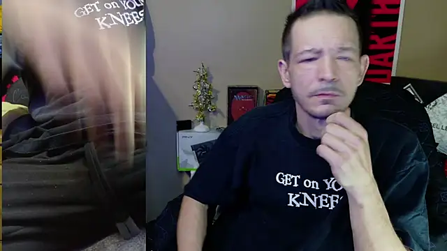 Snapshot of MasterForgedRayy chatting on 12.31.24 MasterForgedRayy online show from 12.31.24