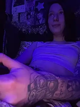 MissMidnightUK online show from 12.21.25