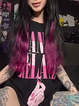 MissMidnightUK online show from 03.22.26