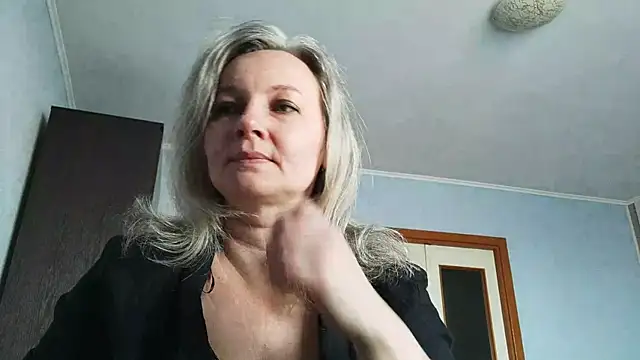 EdithManning online show from 03.12.26