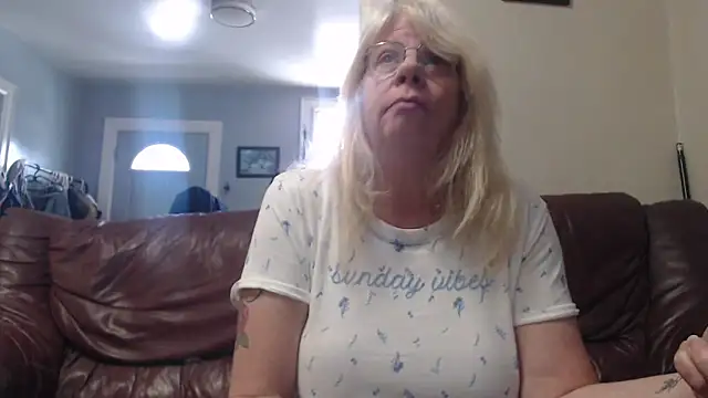 canadiancougar1965 online show from 03.02.25