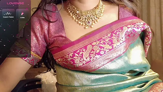 Snapshot of Only_hunny chatting on 02.01.26 Only hunny online show from 02.01.26