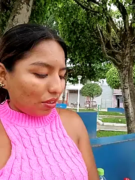 Snapshot of Karol-kamila19 chatting on 12.13.24 Karol-kamila19 online show from 12.13.24