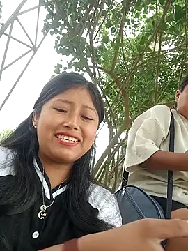 Snapshot of Karol-kamila19 chatting on 12.25.24 Karol-kamila19 online show from 12.25.24