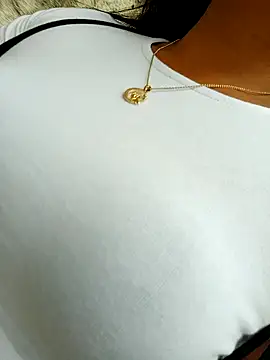 Snapshot of Karol-kamila19 chatting on 01.02.25 Karol-kamila19 online show from 01.02.25