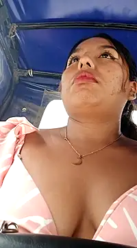 Snapshot of Karol-kamila19 chatting on 01.11.25 Karol-kamila19 online show from 01.11.25