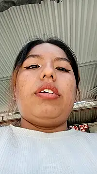 Snapshot of Karol-kamila19 chatting on 01.18.25 Karol-kamila19 online show from 01.18.25