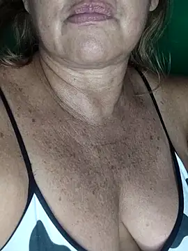 Kasandra Ho online show from 10.29.25