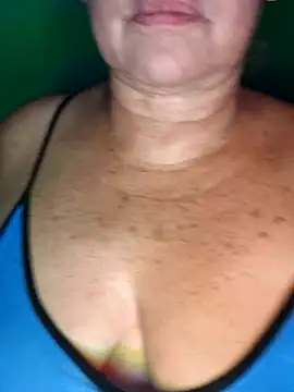 Kasandra Ho online show from 11.26.25