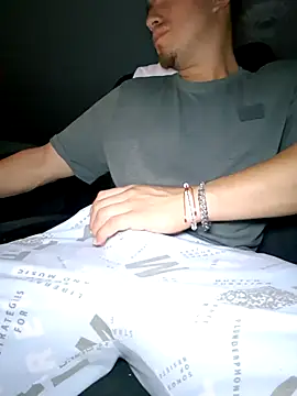 dragon1006 online show from 12.23.25