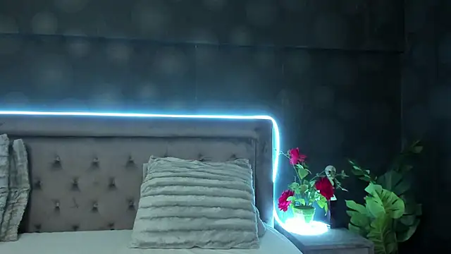 JulietShy online show from 02.23.25