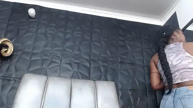 Hanna Fox 69 online show from 10.25.25