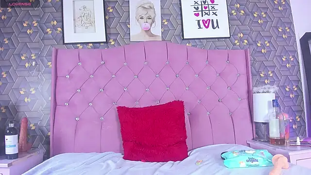 Samantha Collen online show from 03.07.25