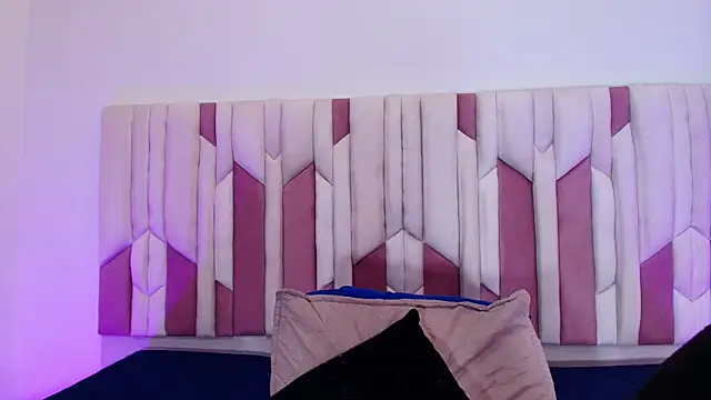 mia stanfort online show from 10.29.25