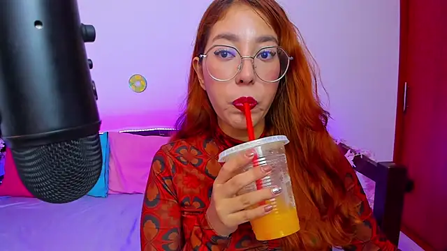 Snapshot of _Moon_Johnson chatting on 09.14.25  Moon Johnson online show from 09.14.25