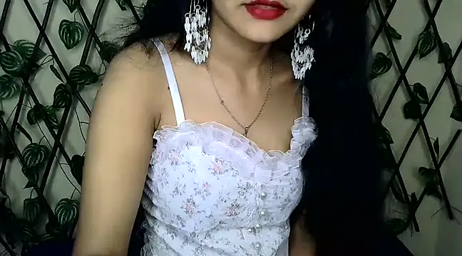 Snapshot of SUZY_FROMUS chatting on 03.11.25 SUZY FROMUS online show from 03.11.25