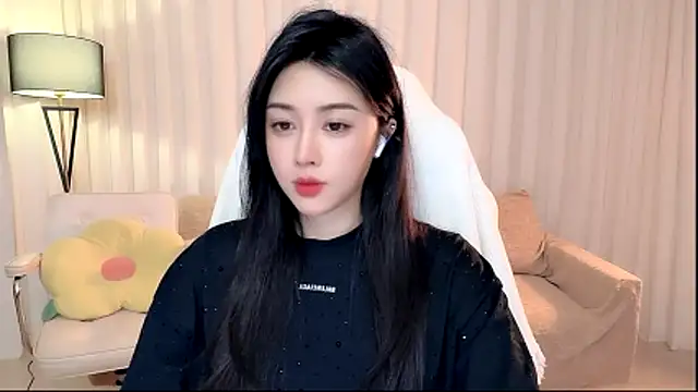 Snapshot of K-moumou chatting on 06.22.26 K-moumou online show from 06.22.26