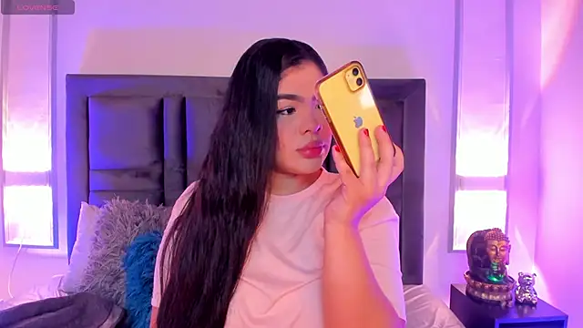 EmmaBecket2 online show from 12.29.24