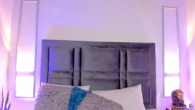 EmmaBecket2 online show from 12.31.24