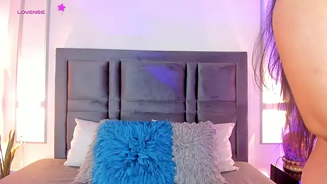 EmmaBecket2 online show from 01.30.25