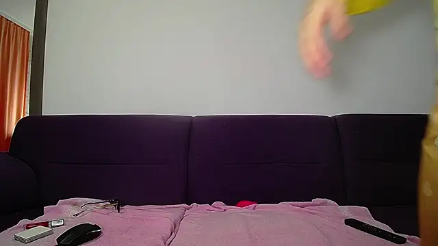 Julianna68 online show from 11.28.25