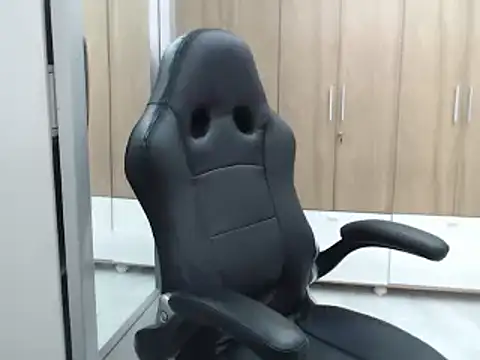 Snapshot of RoxanaLove9 chatting on 01.01.25 RoxanaLove9 online show from 01.01.25