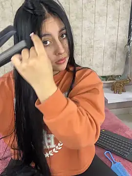 Annie9  online show from 03.14.25