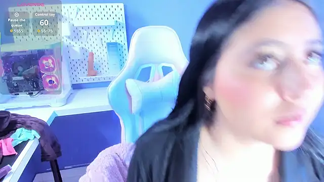 Annie9  online show from 10.23.25