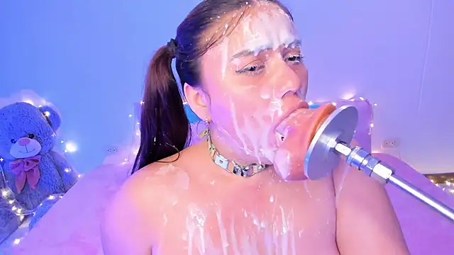 Snapshot of Isa_belaa chatting on 02.14.25 Isa belaa online show from 02.14.25