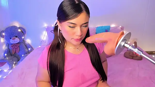 Snapshot of Isa_belaa chatting on 03.18.25 Isa belaa online show from 03.18.25