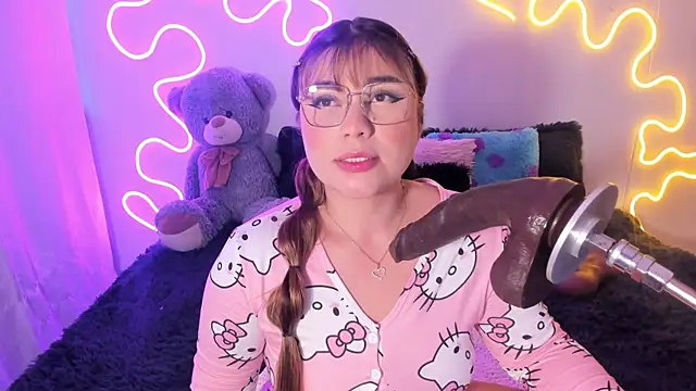 Snapshot of Isa_belaa chatting on 10.16.25 Isa belaa online show from 10.16.25