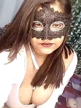 Hottyalia online show from 02.07.25