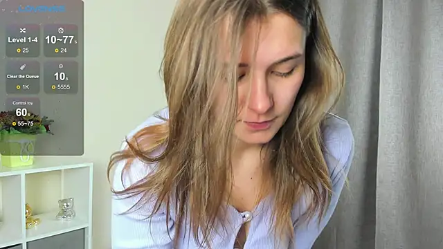 Snapshot of Eva_toy chatting on 01.05.25 Eva toy online show from 01.05.25