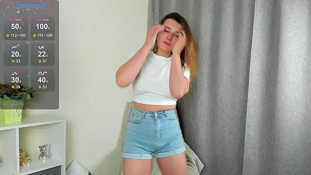 Snapshot of Eva_toy chatting on 01.10.25 Eva toy online show from 01.10.25