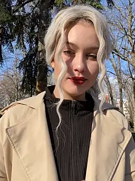 Snapshot of KikiWatson chatting on 01.21.25 KikiWatson online show from 01.21.25