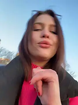 Snapshot of KikiWatson chatting on 01.26.25 KikiWatson online show from 01.26.25