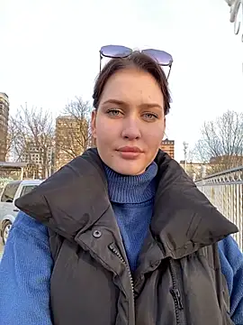 Snapshot of KikiWatson chatting on 01.31.25 KikiWatson online show from 01.31.25