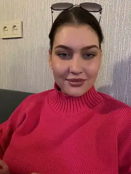 Snapshot of KikiWatson chatting on 02.01.25 KikiWatson online show from 02.01.25