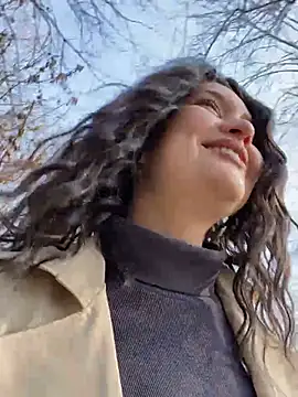 Snapshot of KikiWatson chatting on 02.13.25 KikiWatson online show from 02.13.25