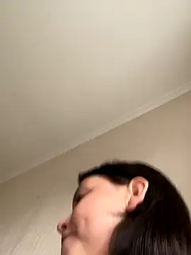 Snapshot of KikiWatson chatting on 10.03.25 KikiWatson online show from 10.03.25