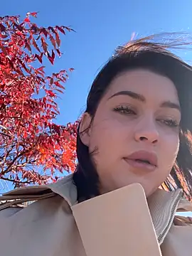 Snapshot of KikiWatson chatting on 11.01.25 KikiWatson online show from 11.01.25