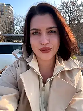 Snapshot of KikiWatson chatting on 11.09.25 KikiWatson online show from 11.09.25