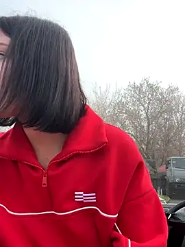 Snapshot of KikiWatson chatting on 11.27.25 KikiWatson online show from 11.27.25