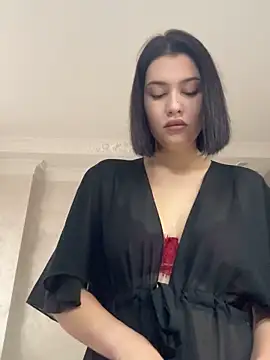 Snapshot of KikiWatson chatting on 12.20.25 KikiWatson online show from 12.20.25