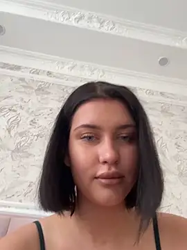 Snapshot of KikiWatson chatting on 02.06.26 KikiWatson online show from 02.06.26